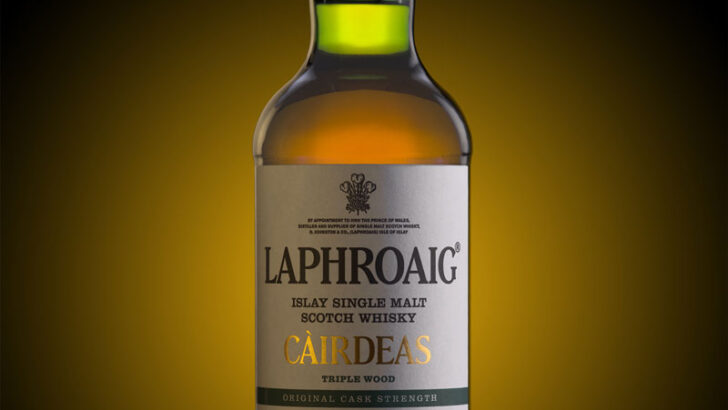 Laphroaig_2019_Cairdeas_Triple_Wood-Featured