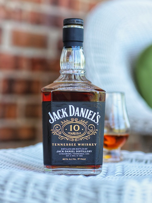 Jack Daniels 10 Year vertical