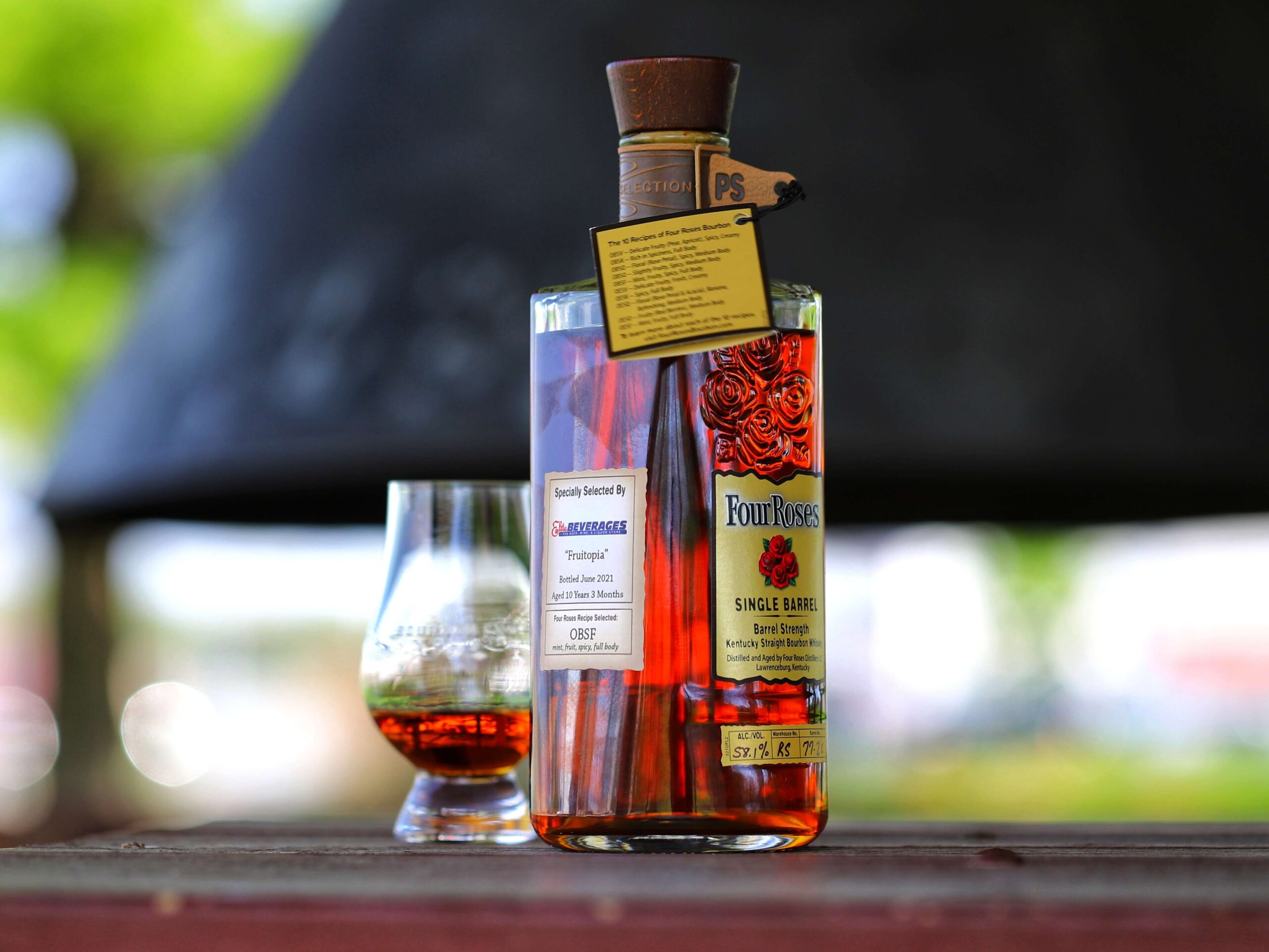 Four Roses Private Selection Barrel Strength Bourbon OBSF (Elite Beverages, Fruitopia) Review